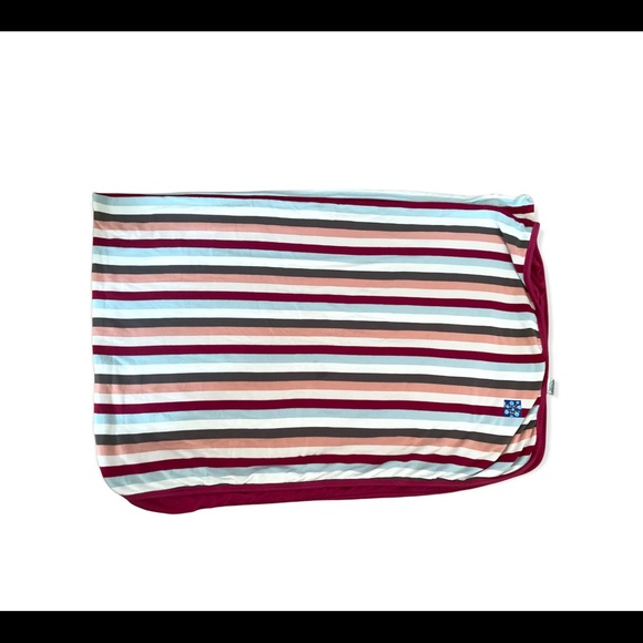 Kickee Toddler Blanket - Picture 4 of 11